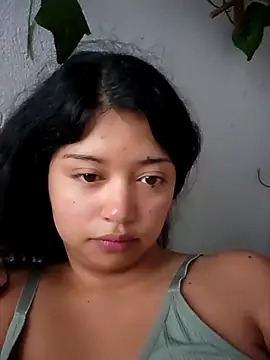 Peach Girll online show from 09/11/25, 12:27