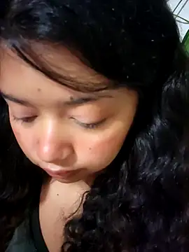 Peach Girll online show from 10/28/25, 10:41