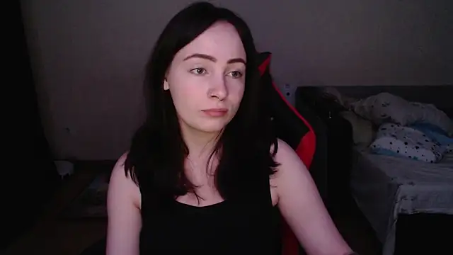 Laralianna online show from 11/13/25, 02:54