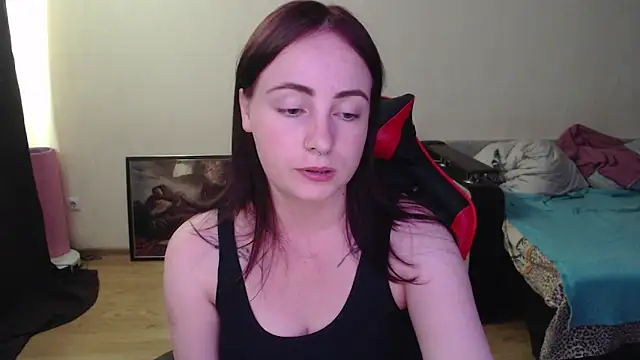 Snapshot of Laralianna chatting on 06/29/26, 12:27 Laralianna online show from 06/29/26, 12:27