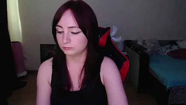 Snapshot of Laralianna chatting on 07/06/26, 03:03 Laralianna online show from 07/06/26, 03:03