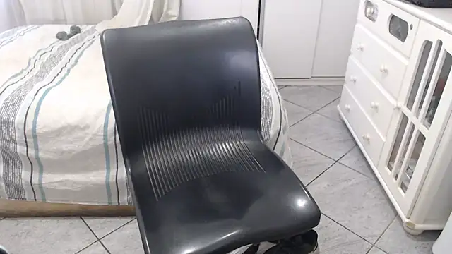 MysterBearMG online show from 04/18/26, 08:20