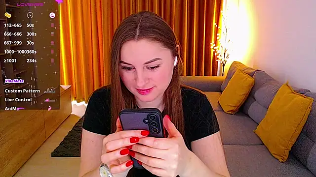  Mia Adams online show from 02/11/25, 10:04