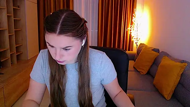  Mia Adams online show from 04/21/26, 06:31