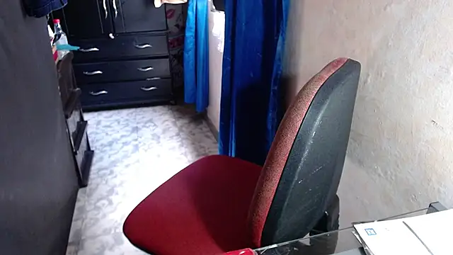 Barbiegomez online show from 10/22/25, 03:23