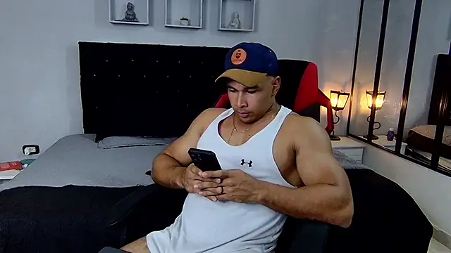 tyler hank01 online show from 02/03/25, 05:24