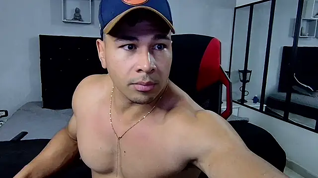 tyler hank01 online show from 02/06/25, 07:40