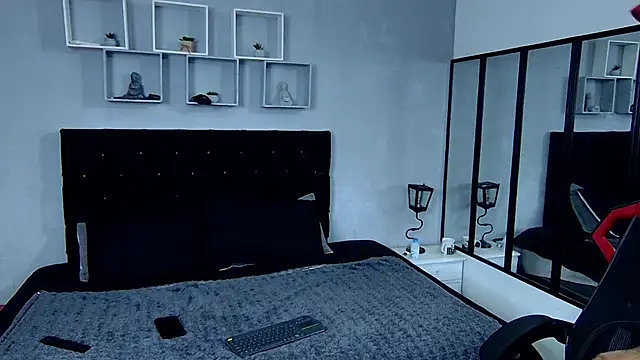 tyler hank01 online show from 02/24/25, 02:48