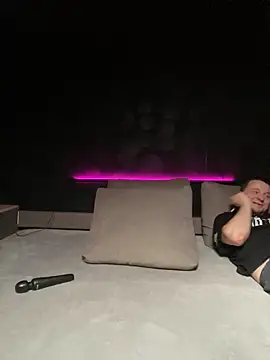 Kiscsillagg online show from 03/19/25, 06:44