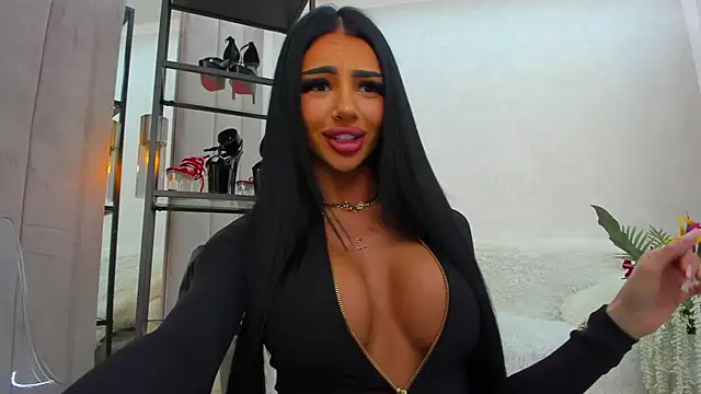 Britney Charm  online show from 04/08/26, 06:24