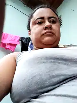 Snapshot of Monseratte21 chatting on 01/27/25, 10:06 Monseratte21 online show from 01/27/25, 10:06