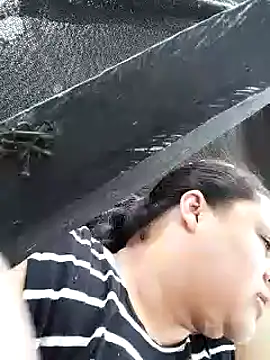 Snapshot of Monseratte21 chatting on 02/01/25, 04:33 Monseratte21 online show from 02/01/25, 04:33