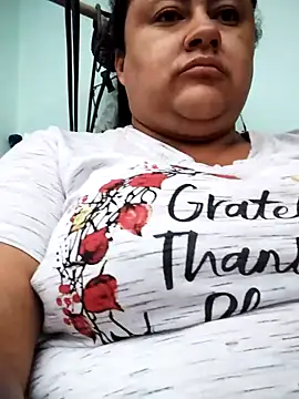 Snapshot of Monseratte21 chatting on 02/04/25, 10:55 Monseratte21 online show from 02/04/25, 10:55