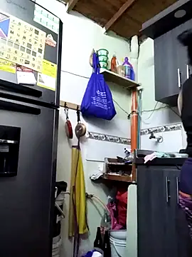 Snapshot of Monseratte21 chatting on 02/05/25, 11:28 Monseratte21 online show from 02/05/25, 11:28