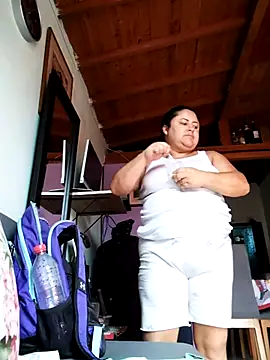 Snapshot of Monseratte21 chatting on 11/14/25, 05:44 Monseratte21 online show from 11/14/25, 05:44