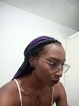 Majo Smith25 online show from 11/14/25, 06:01