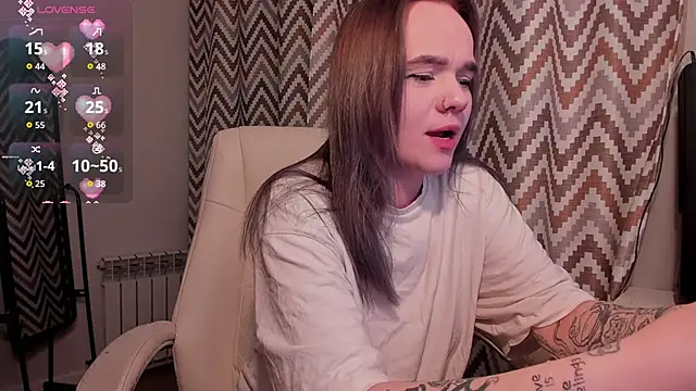 SarahRomantic online show from 04/08/26, 07:03