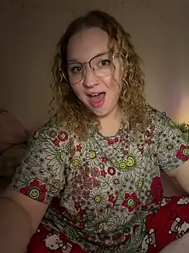 EmmieRae online show from 03/01/26, 06:48