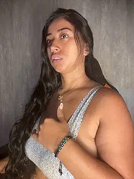 Valentinne z online show from 03/19/26, 11:03