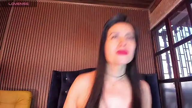 JuliaDawson  online show from 03/16/25, 10:42