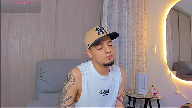 alejandro calderon1 online show from 11/21/25, 05:39