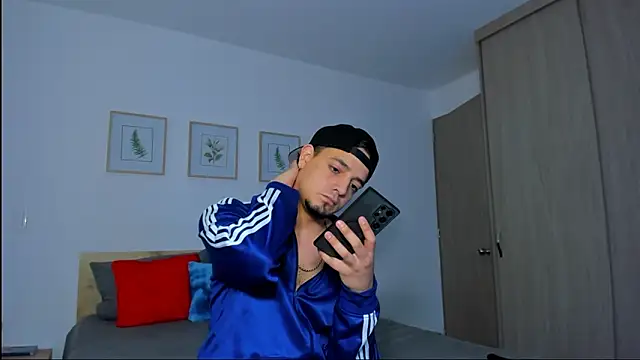 alejandro calderon1 online show from 12/02/25, 05:24