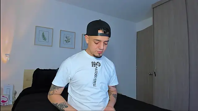 alejandro calderon1 online show from 12/19/25, 04:30