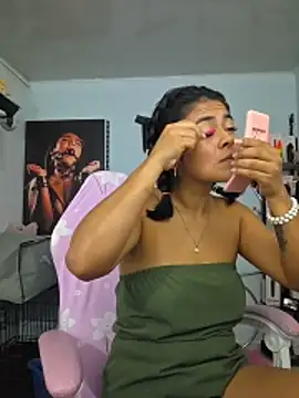 Hannah-grace online show from 11/05/25, 01:00