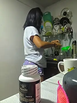 Hannah-grace online show from 11/16/25, 10:21