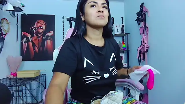 Hannah-grace online show from 12/18/25, 01:06