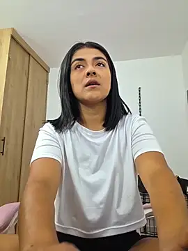 Hannah-grace online show from 04/17/26, 12:08