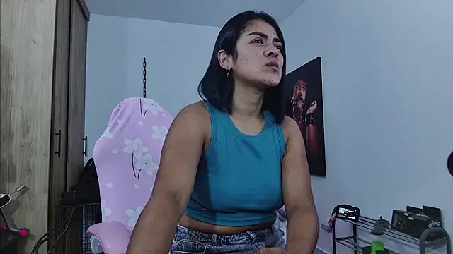 Snapshot of Hannah-grace chatting on 05/24/26, 12:54 Hannah-grace online show from 05/24/26, 12:54