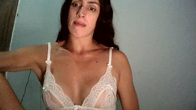 AlexiaDuucan online show from 01/16/25, 06:59