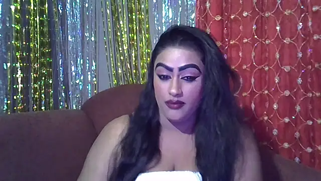 Snapshot of EROTICNAWTY2 chatting on 05/31/26, 02:31 EROTICNAWTY2 online show from 05/31/26, 02:31
