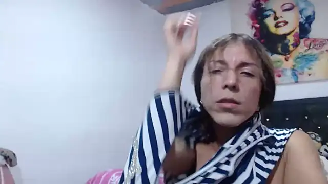 Snapshot of aleera_starxx982 chatting on 03/06/25, 01:05 aleera starxx982 online show from 03/06/25, 01:05