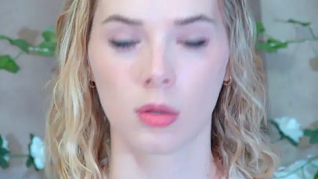 Snapshot of GentleRossi chatting on 04/29/26, 05:30 GentleRossi online show from 04/29/26, 05:30