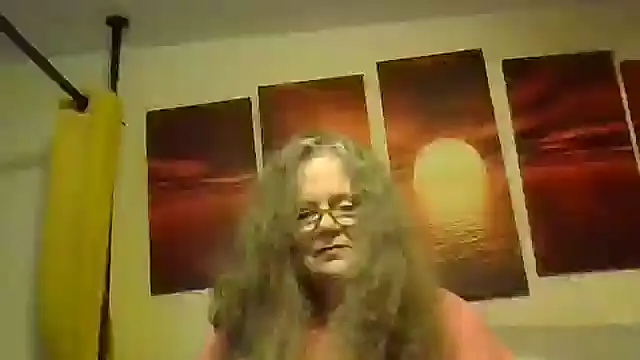 Snapshot of DestineeLoverGirl chatting on 07/01/26, 12:40 DestineeLoverGirl online show from 07/01/26, 12:40