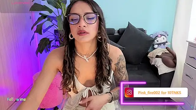 melisa es online show from 11/28/25, 01:25