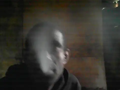 Snapshot of Johnny_emboh chatting on 10/19/25, 06:47 Johnny emboh online show from 10/19/25, 06:47