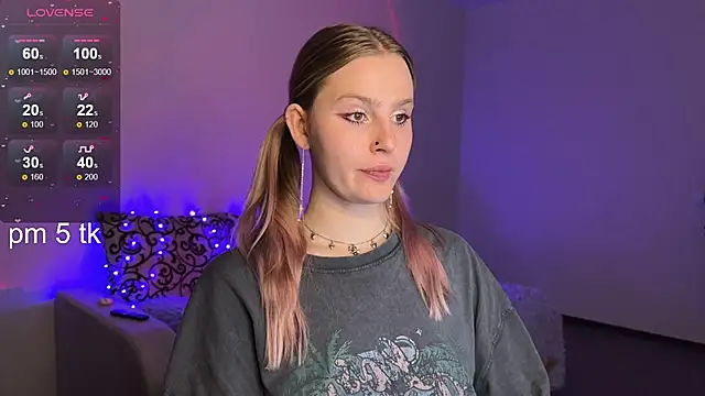 Chanel Gill online show from 02/02/25, 08:30