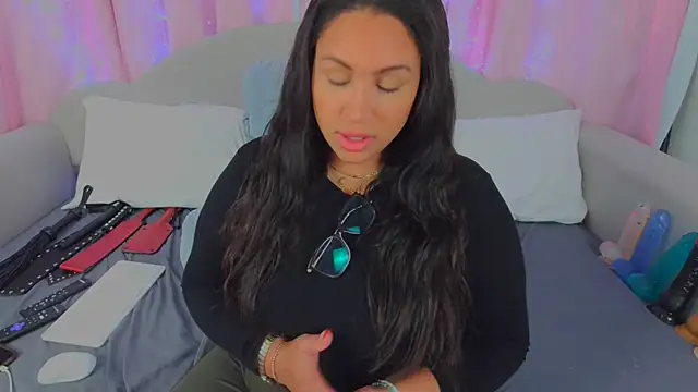 Snapshot of MeghanXO chatting on 02/11/25, 02:46 MeghanXO online show from 02/11/25, 02:46