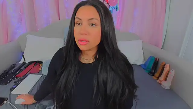 Snapshot of MeghanXO chatting on 03/04/25, 03:22 MeghanXO online show from 03/04/25, 03:22