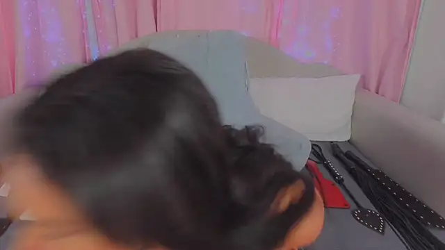 MeghanXO online show from 12/04/25, 02:43