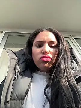 MeghanXO online show from 12/18/25, 03:18