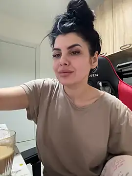 Snapshot of Scarlett-Dream chatting on 02/28/25, 07:15 Scarlett-Dream online show from 02/28/25, 07:15