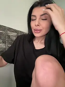 Snapshot of Scarlett-Dream chatting on 03/03/25, 10:17 Scarlett-Dream online show from 03/03/25, 10:17