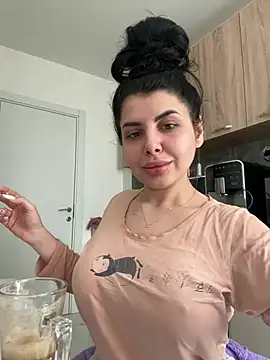 Snapshot of Scarlett-Dream chatting on 03/07/25, 09:07 Scarlett-Dream online show from 03/07/25, 09:07