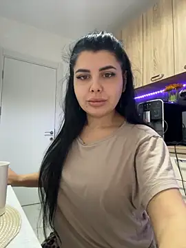 Snapshot of Scarlett-Dream chatting on 10/21/25, 05:30 Scarlett-Dream online show from 10/21/25, 05:30