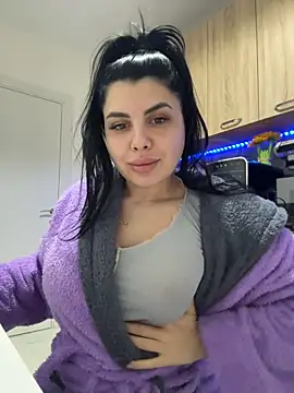 Snapshot of Scarlett-Dream chatting on 03/16/26, 04:07 Scarlett-Dream online show from 03/16/26, 04:07