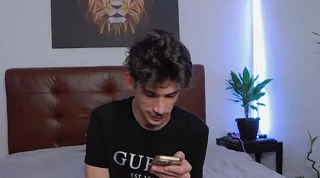 Snapshot of DanielCrush1 chatting on 01/30/25, 04:24 DanielCrush1 online show from 01/30/25, 04:24